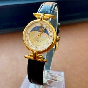 RARE 1993 FOSSIL MOTHER OF PEARL MOON PHASE WATCH PC-9234